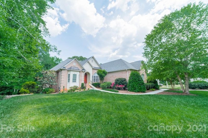 Property image 2 at 3450 Maple Wood Drive, Denver, NC 28037