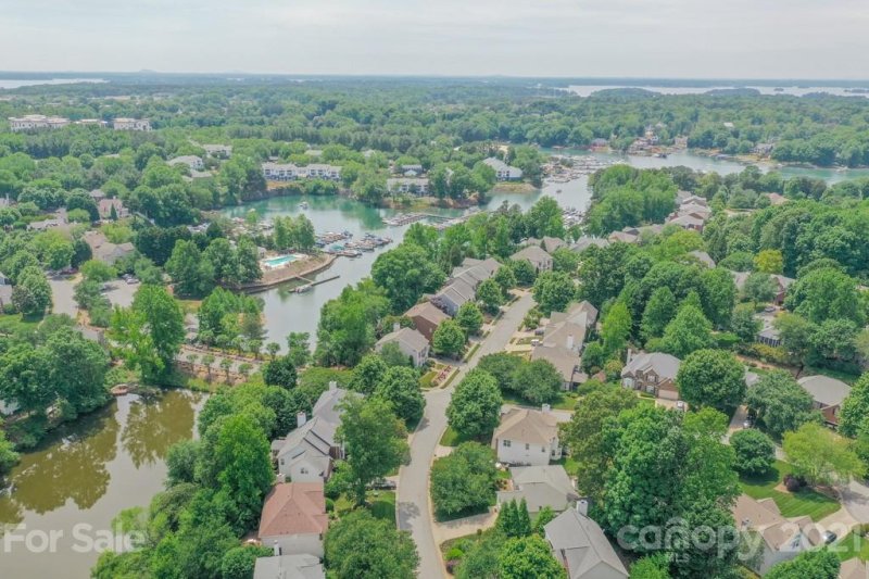 Property image 3 at 21218 Baltic Drive, Cornelius, NC 28031