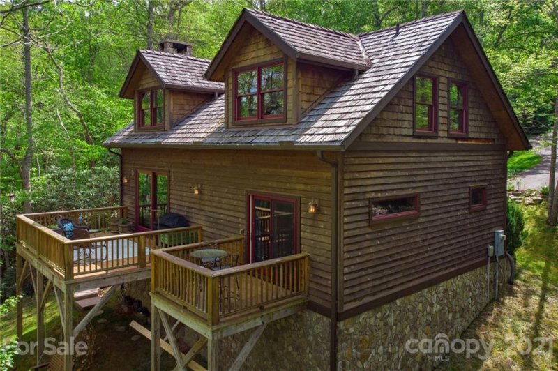 Property image 4 at 703 Valle Cay Drive, Vilas, NC 28692