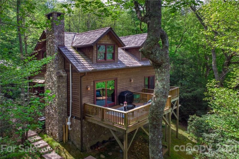 Property image 5 at 703 Valle Cay Drive, Vilas, NC 28692