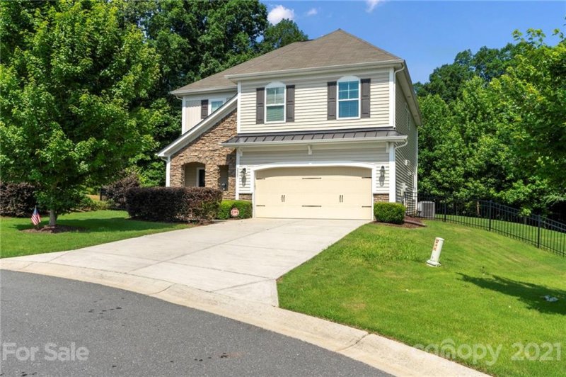 Property image 3 at 2007 Lakebridge Drive, Fort Mill, SC 29715