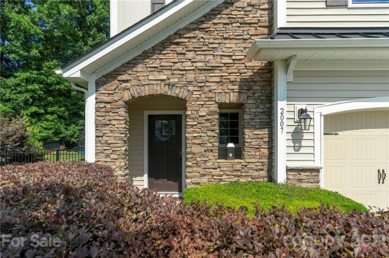 Property image 4 at 2007 Lakebridge Drive, Fort Mill, SC 29715