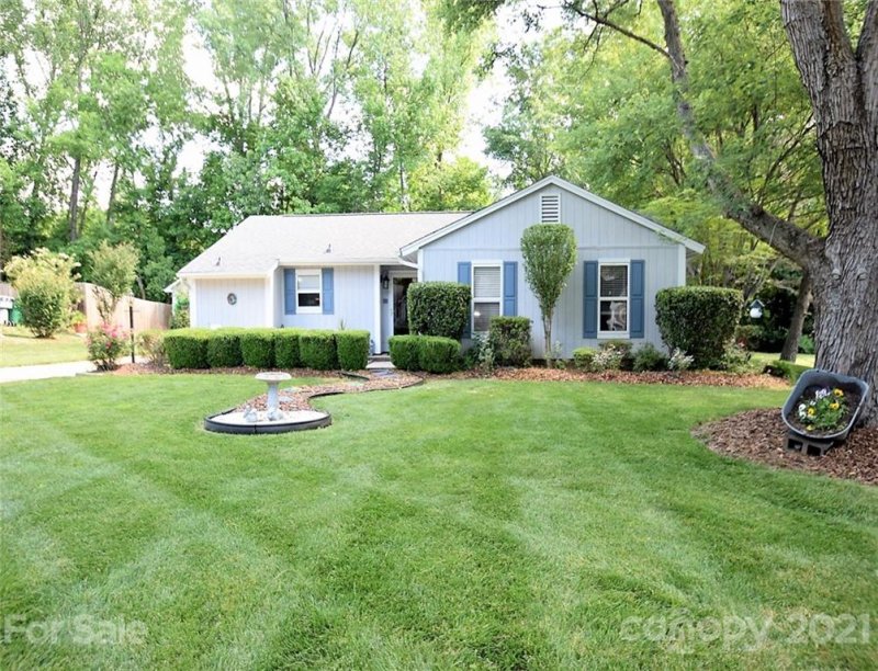 Property image 2 at 8625 Conklin Place, Charlotte, NC 28212