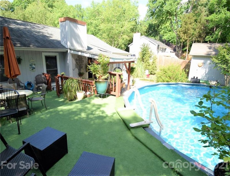 Property image 3 at 8625 Conklin Place, Charlotte, NC 28212