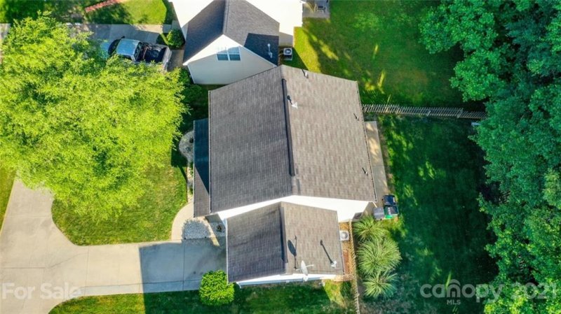 Property image 4 at 5845 Greenway Vista Lane, Charlotte, NC 28216