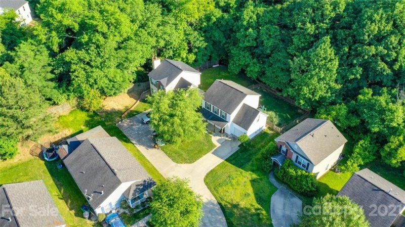 Property image 5 at 5845 Greenway Vista Lane, Charlotte, NC 28216