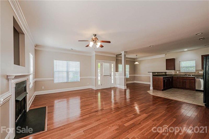 Property image 3 at 21022 Burlington Way, Cornelius, NC 28031