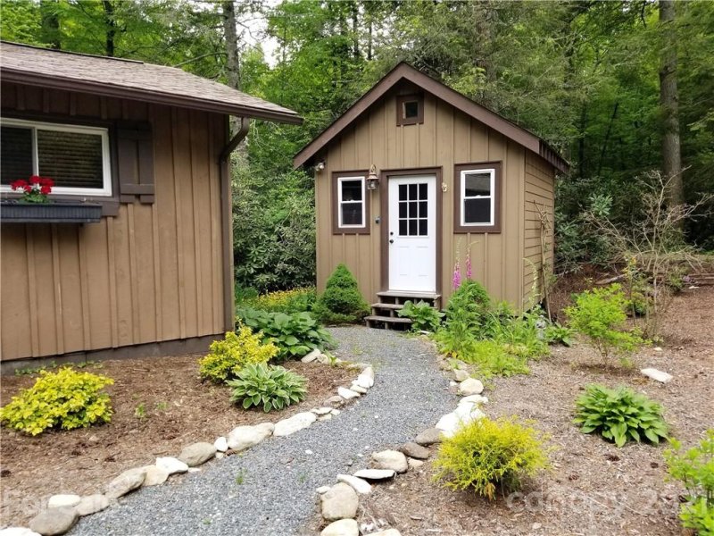 Property image 4 at 6373 Hemlock Road, Newland, NC 28657