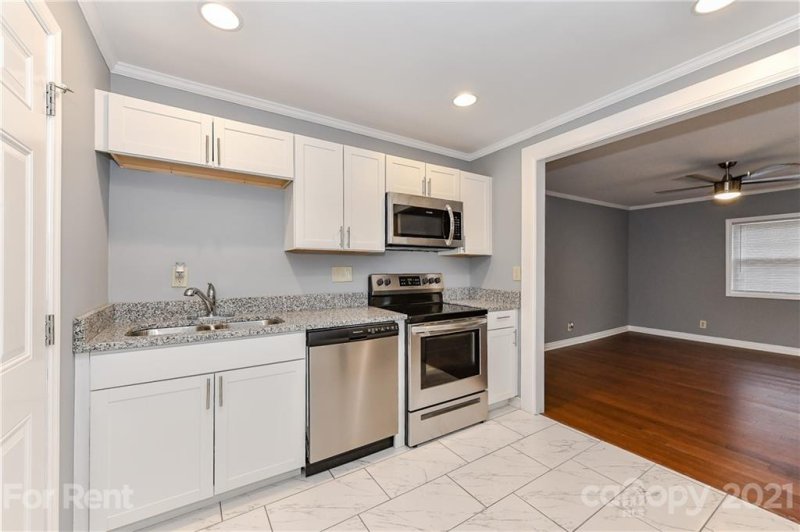 Property image 2 at 306 Plymouth Avenue, Charlotte, NC 28206