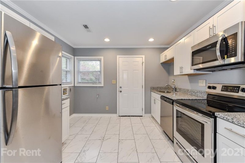 Property image 3 at 306 Plymouth Avenue, Charlotte, NC 28206