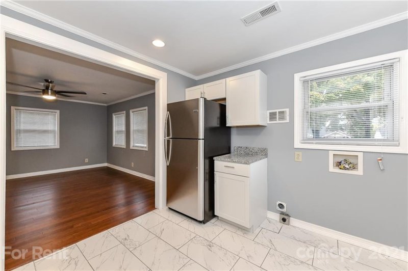 Property image 4 at 306 Plymouth Avenue, Charlotte, NC 28206