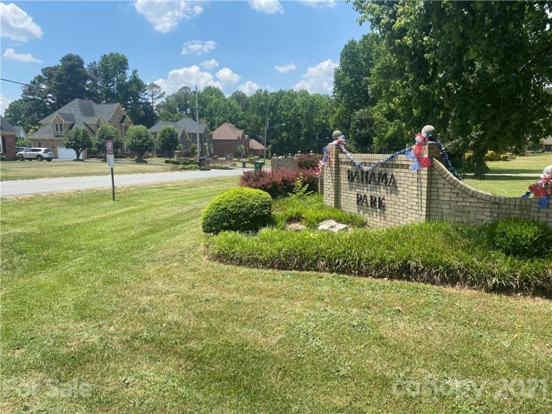 Property image 2 at 8212 Bella Vista Court, Charlotte, NC 28216