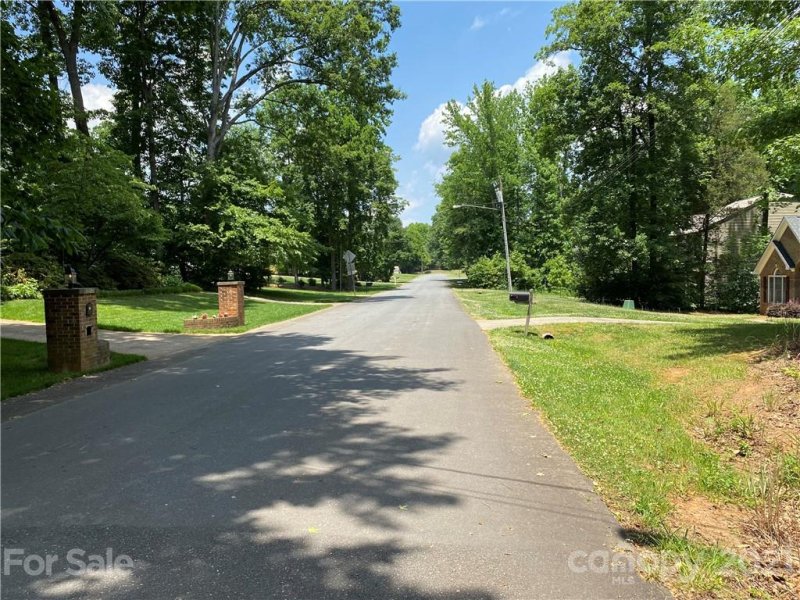 Property image 4 at 8212 Bella Vista Court, Charlotte, NC 28216