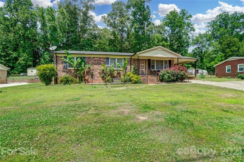 Property image 2 at 310 Witten Lane, Gastonia, NC 28052