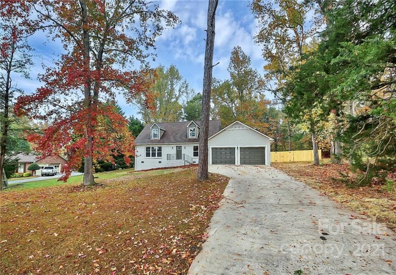Property image 2 at 798 Pine Haven Circle, Clover, SC 29710