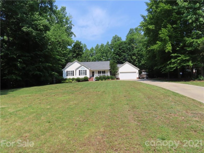 Property image 2 at 255 Tanager Drive, York, SC 29745