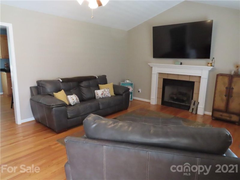 Property image 3 at 255 Tanager Drive, York, SC 29745