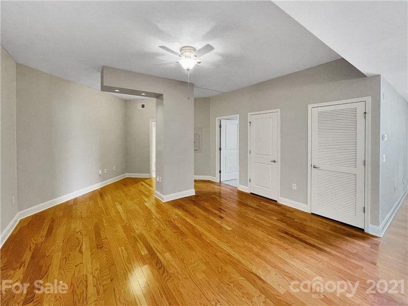 Property image 3 at 721 Governor Morrison Street, Charlotte, NC 28211
