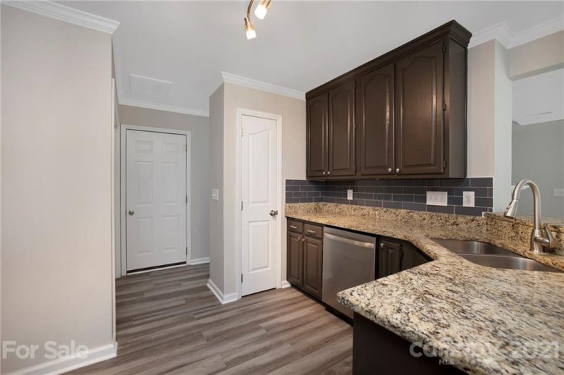 Property image 4 at 8729 Fox Chase Lane, Charlotte, NC 28269