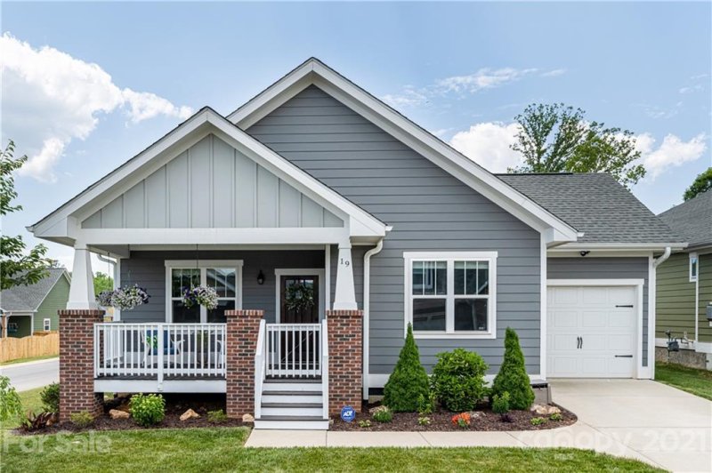 Property image 2 at 19 Hyde Park Place, Arden, NC 28704