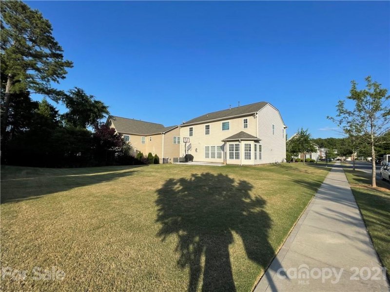 Property image 3 at 8605 Burnside Lane, Charlotte, NC 28277