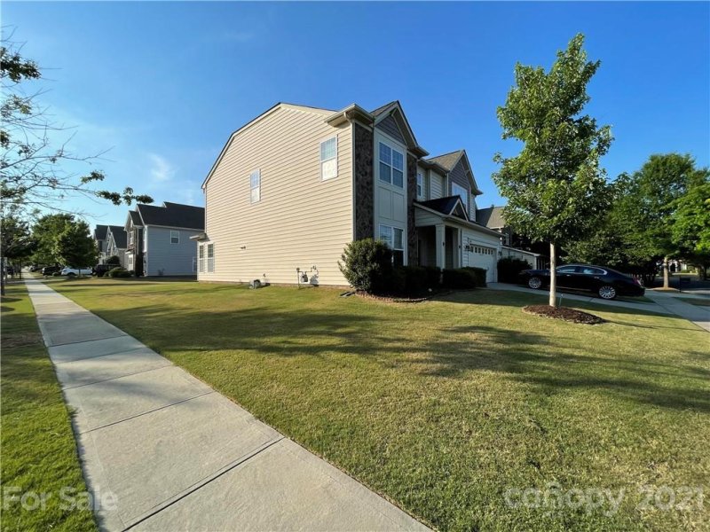Property image 5 at 8605 Burnside Lane, Charlotte, NC 28277