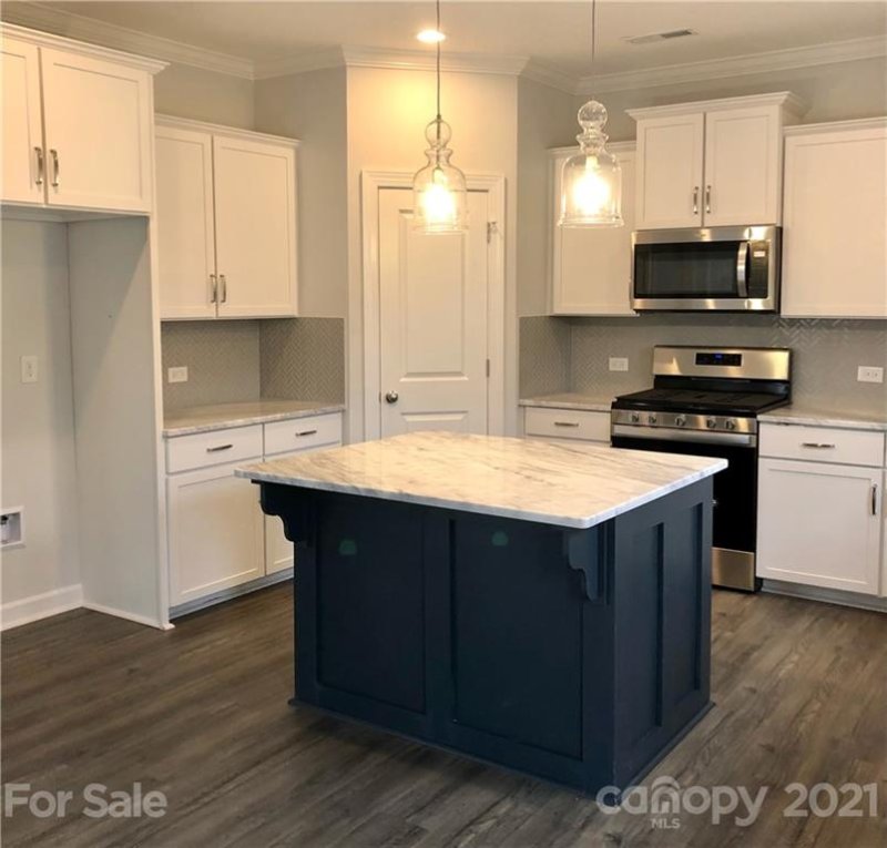 Property image 2 at 8129 Aspen Court, Charlotte, NC 28227