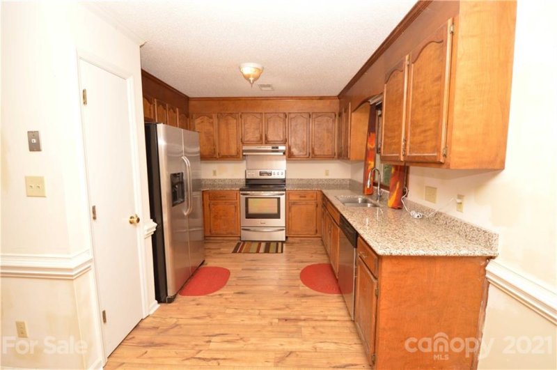 Property image 5 at 5700 Lambrook Court, Charlotte, NC 28269