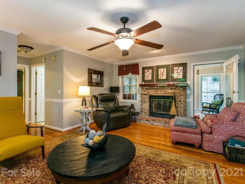 Property image 5 at 613 Downing Court, Hendersonville, NC 28739