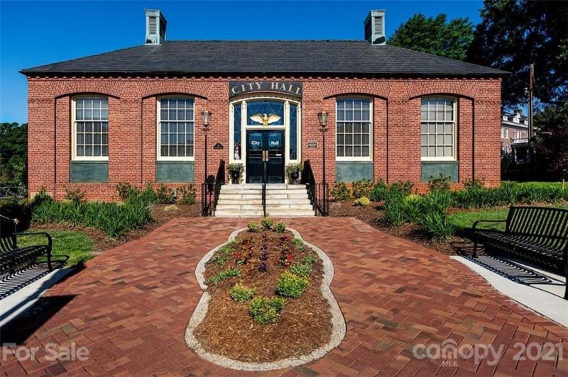 Property image 4 at 4100 Belle Meade Circle, Belmont, NC 28012