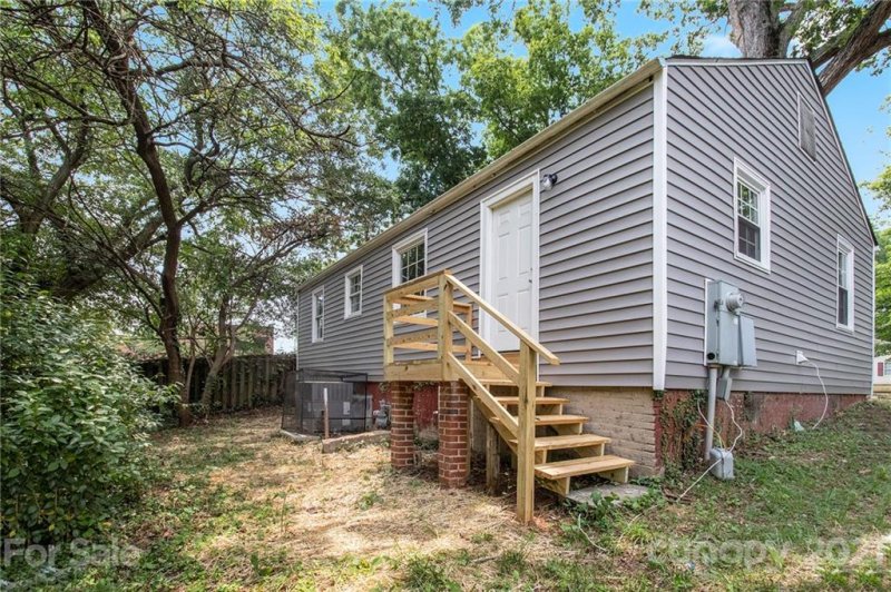 Property image 5 at 228 Keswick Avenue, Charlotte, NC 28206