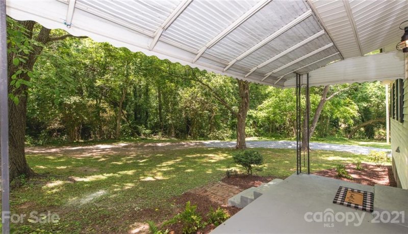 Property image 3 at 302 Digh Street, Gastonia, NC 28052