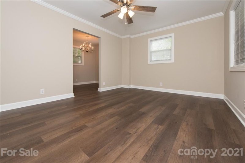 Property image 4 at 302 Digh Street, Gastonia, NC 28052