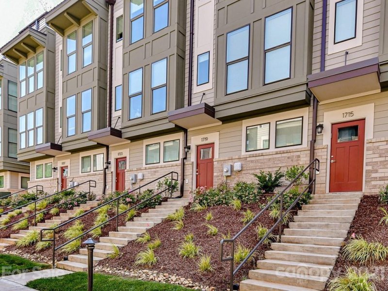 Property image 3 at 1719 Cannon View Lane, Charlotte, NC 28208