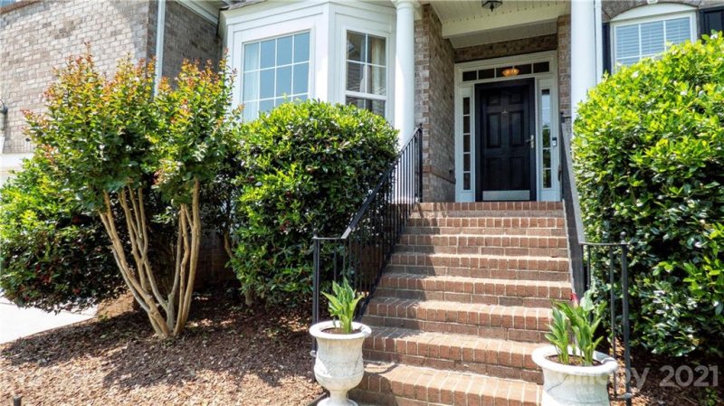 Property image 3 at 1605 Ballwood Court, Charlotte, NC 28227