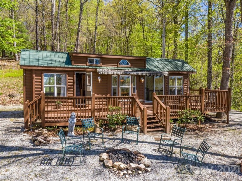 Property image 2 at 495 Ws Moody Memorial Drive, Spruce Pine, NC 28777