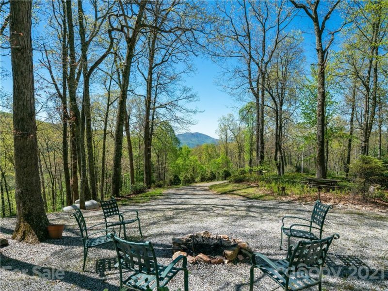 Property image 3 at 495 Ws Moody Memorial Drive, Spruce Pine, NC 28777