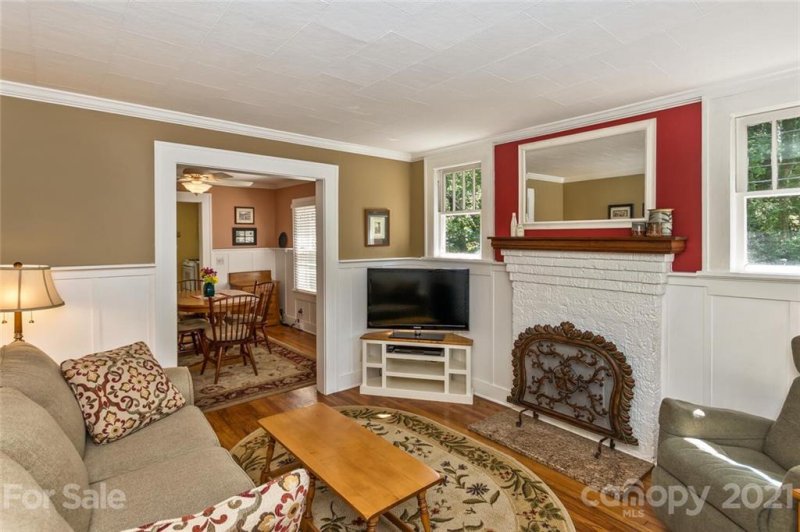 Property image 5 at 28 Florida Avenue, Asheville, NC 28806