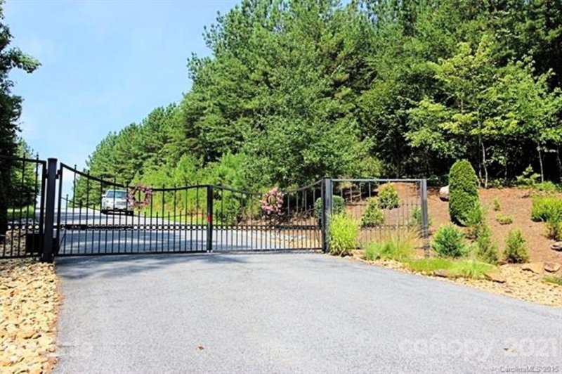 Property image 4 at 5 6 Ashley Court, Mill Spring, NC 28756