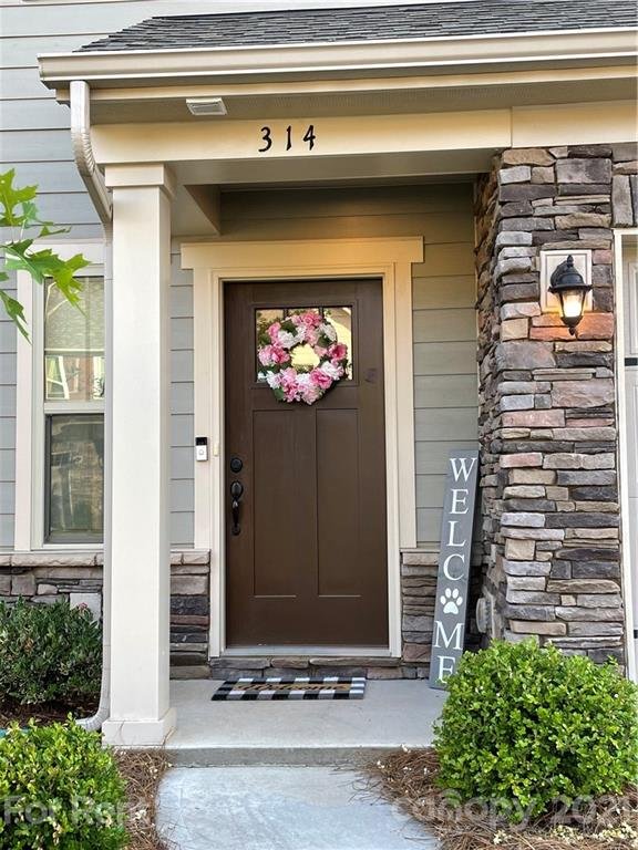 Property image 3 at 314 Pond Place Lane, Matthews, NC 28104