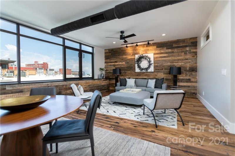 Property image 5 at 17 N Market Street, Asheville, NC 28801