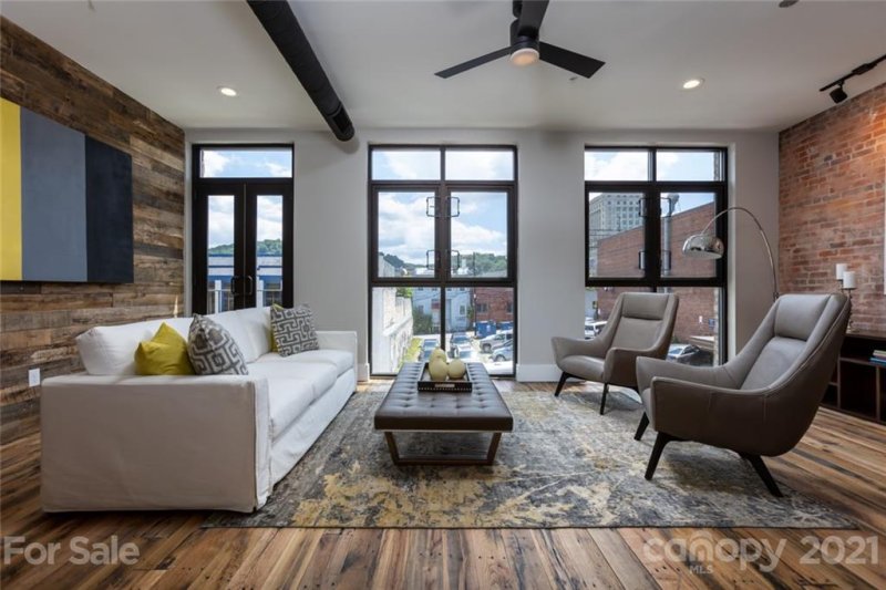 Property image 3 at 17 N Market Street, Asheville, NC 28801