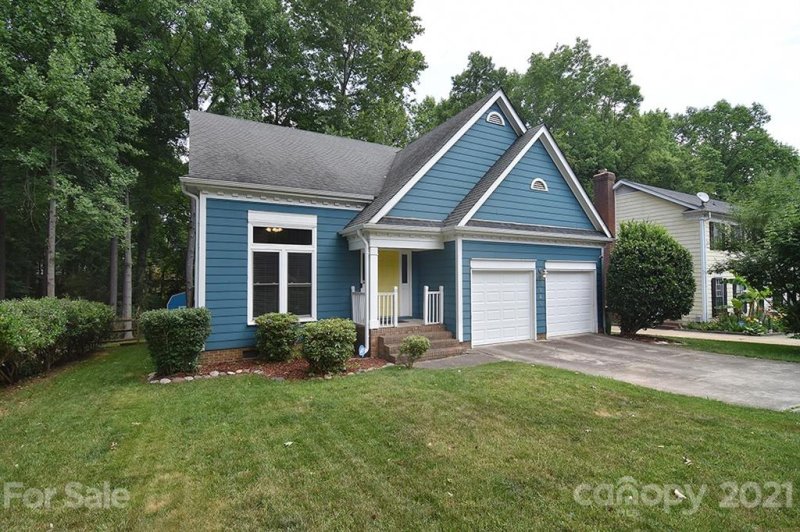 Property image 3 at 926 Eldorado Avenue, Charlotte, NC 28262