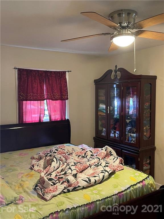 Property image 5 at 4331 Briarhill Drive, Charlotte, NC 28215