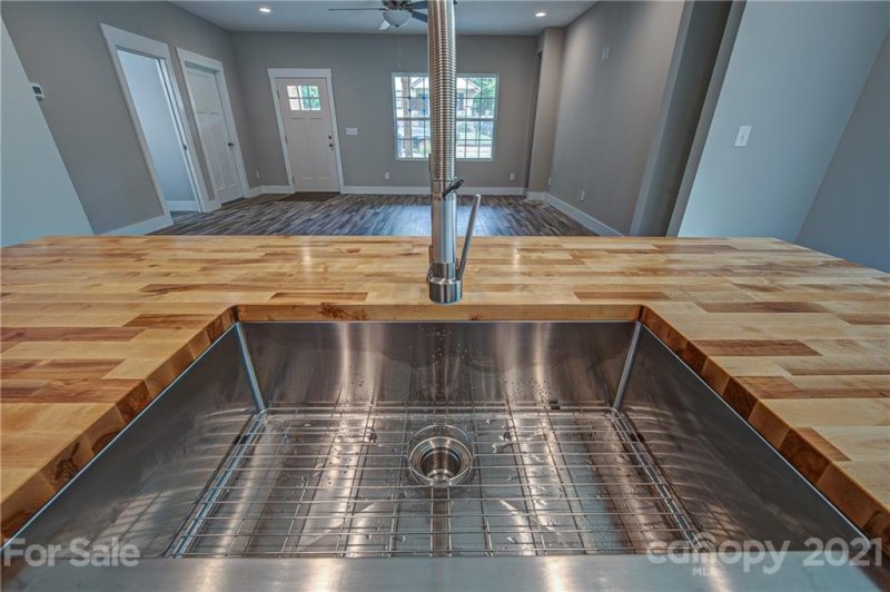 Property image 5 at 304 S King Street, Gastonia, NC 28052