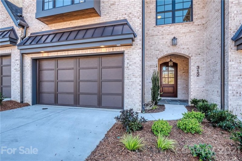 Property image 3 at 115 Thorncote Place Court, Charlotte, NC 28226