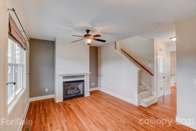 Property image 5 at 27 Byrdcliffe Lane, Asheville, NC 28805