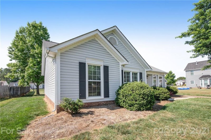 Property image 2 at 14408 Planters Knob Lane, Charlotte, NC 28273