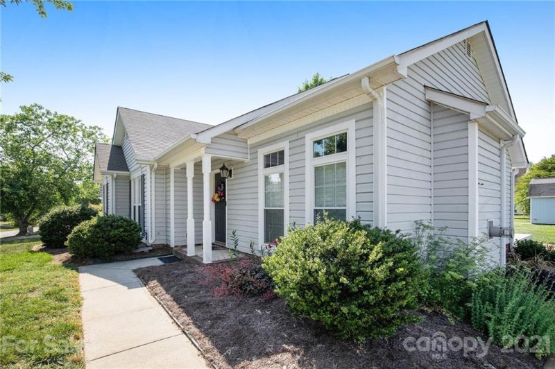 Property image 3 at 14408 Planters Knob Lane, Charlotte, NC 28273