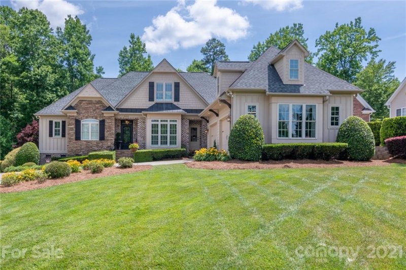 3500 Maple Wood Drive